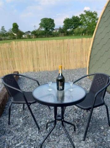 Pen Y Buarth Pod - Caravan Site Карнарфон Екстериор снимка