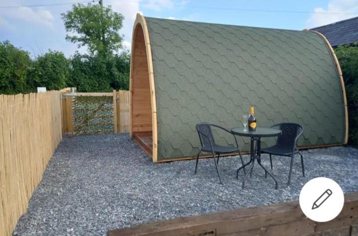 Pen Y Buarth Pod - Caravan Site Карнарфон Екстериор снимка