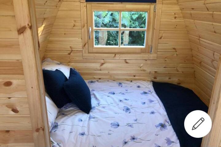 Pen Y Buarth Pod - Caravan Site Карнарфон Екстериор снимка