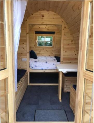 Pen Y Buarth Pod - Caravan Site Карнарфон Екстериор снимка