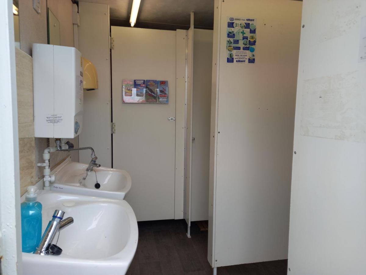 Pen Y Buarth Pod - Caravan Site Карнарфон Екстериор снимка